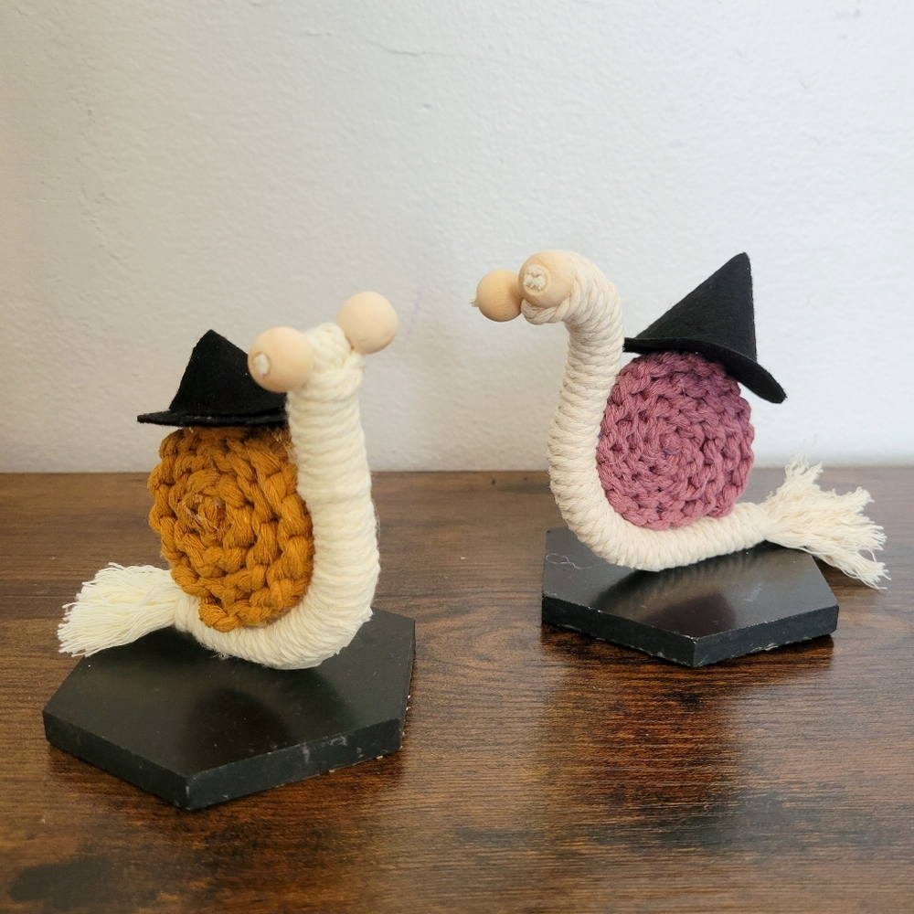 boho halloween | handmade cute snail in witch hat | macrame tabletop art